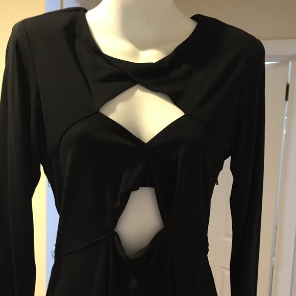 Vintage Famous Black  Dress ~  Size 4 - Picture 2 of 8